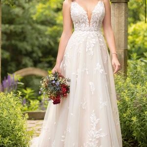 Essence of Australia d3023 wedding dress